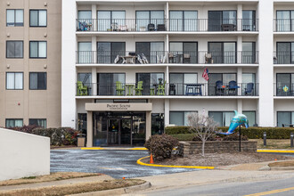 Pacific South Condominiums in Virginia Beach, VA - Building Photo - Building Photo