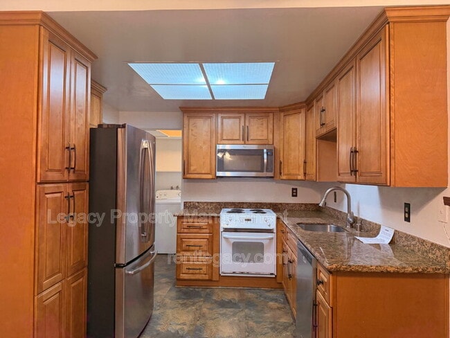 1427 Bel Air Dr in Concord, CA - Building Photo - Building Photo