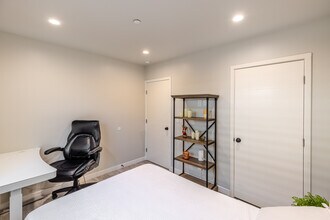 8141 Hinds Ave in North Hollywood, CA - Foto de edificio - Building Photo