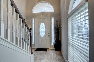 7630 N Linpar Ct in Houston, TX - Building Photo - Building Photo