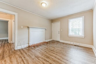 2044 Camp Greene St in Charlotte, NC - Building Photo - Building Photo