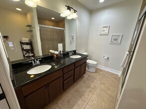 13941 Clubhouse Dr, Unit 315 in Tampa, FL - Building Photo - Building Photo