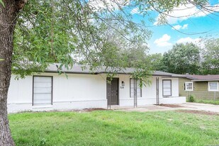 7118 Castleridge Dr in San Antonio, TX - Building Photo