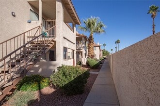 737 Rock Springs Dr in Las Vegas, NV - Building Photo - Building Photo