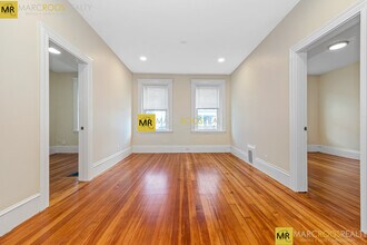42 Brackett St, Unit 44-2 in Boston, MA - Building Photo - Building Photo