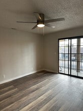 Buena Vista Villas in Hemet, CA - Building Photo - Building Photo