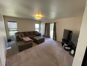 7642 Menagerie Ln in Colorado Springs, CO - Building Photo - Building Photo