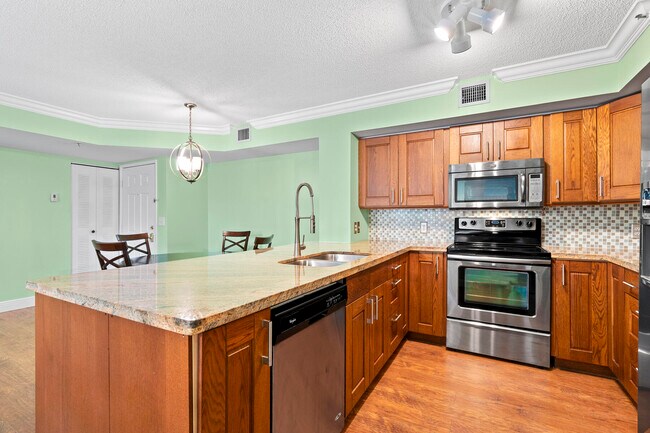 property at 140 Yacht Club Way