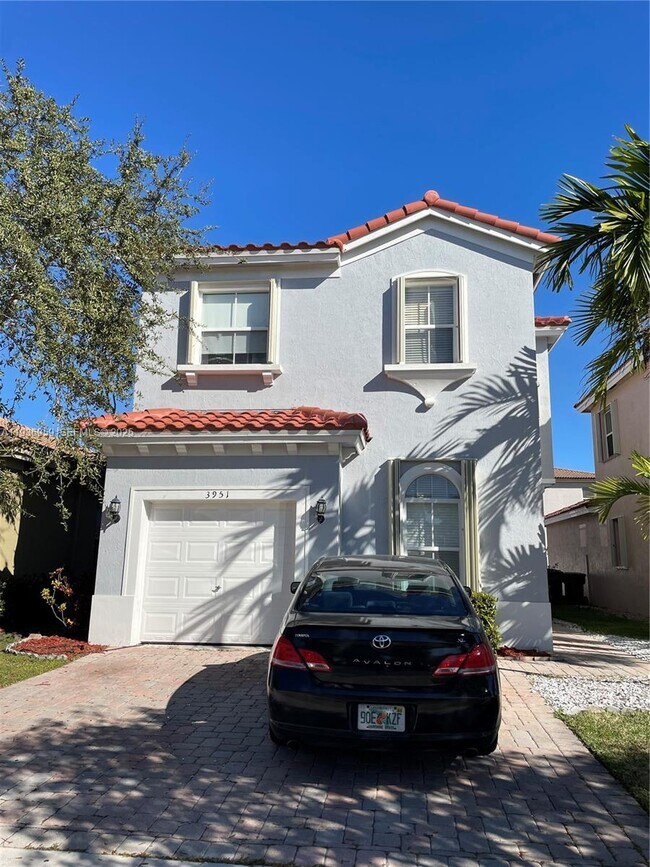 3951 NE 13th Dr in Homestead, FL - Building Photo - Building Photo