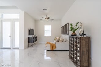 3461 4th Ave NE in Naples, FL - Building Photo - Building Photo