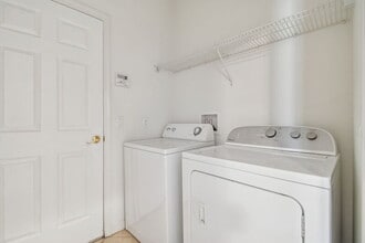 127 Silver Falls Dr in Apollo Beach, FL - Building Photo - Building Photo