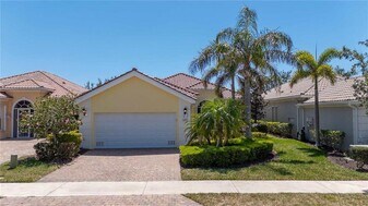 13415 Coluccio St in Venice, FL - Building Photo