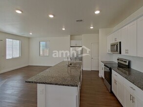 298 Timber Kate Pl in Henderson, NV - Building Photo - Building Photo