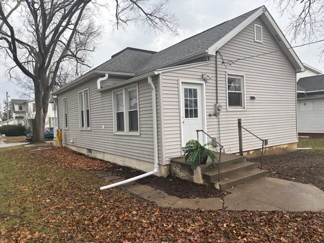 2015 Avenue J in Fort Madison, IA - Building Photo - Building Photo