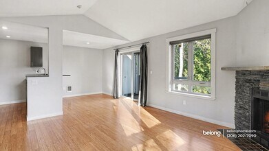 15152 NE 82nd St in Redmond, WA - Building Photo - Building Photo