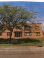 17939 Lake Shore Blvd, Unit 101