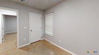 1204 N 8th St in Killeen, TX - Building Photo