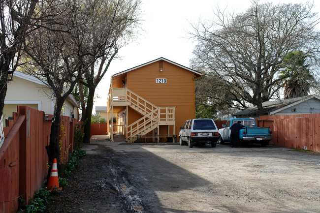 1219 Grand Ave in Santa Rosa, CA - Foto de edificio - Building Photo