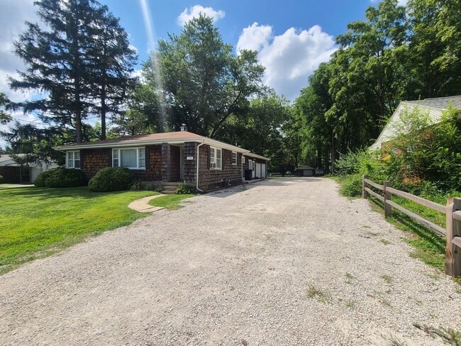 1509 N Main St in Normal, IL - Building Photo - Building Photo