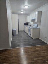 4215 Ross Ave in Bacliff, TX - Building Photo - Building Photo