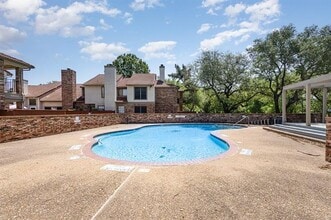932 Turtle Cove in Irving, TX - Building Photo - Building Photo