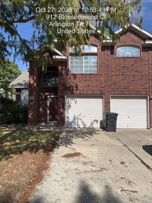 property at 911 Blossomwood Ct