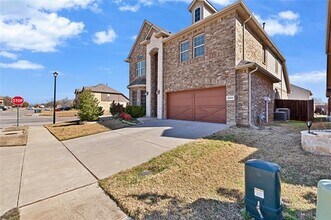 2013 San Marino Ln in Lewisville, TX - Building Photo - Building Photo