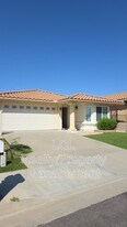 27586 Calleladera, Unit 6J in Menifee, CA - Building Photo