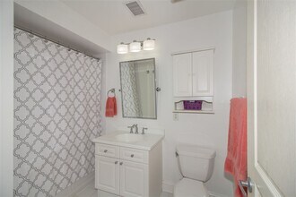 812 Grand St-Unit -522 in Hoboken, NJ - Building Photo - Building Photo