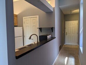 4496 Maryland Ave, Unit 1F in St. Louis, MO - Foto de edificio - Building Photo