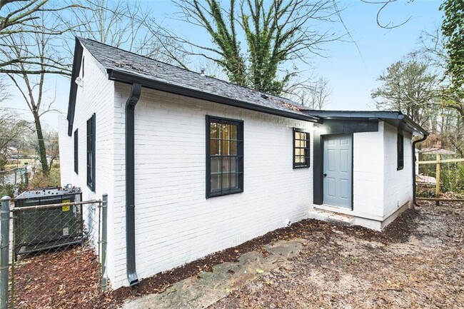 property at 160 Adeline Ave NW