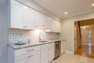 10 Whitesands Way in Little Silver, NJ - Building Photo - Building Photo