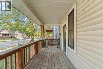 3222 Peter St in Windsor, ON - Foto de edificio - Building Photo
