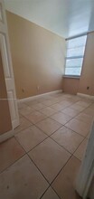 6100 SW 68th St, Unit 58 in South Miami, FL - Building Photo - Building Photo