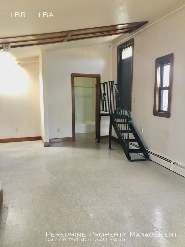 262 Illinois St in Central Falls, RI - Building Photo - Building Photo