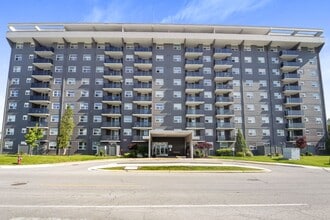 Doral Towers in Welland, ON - Building Photo - Building Photo