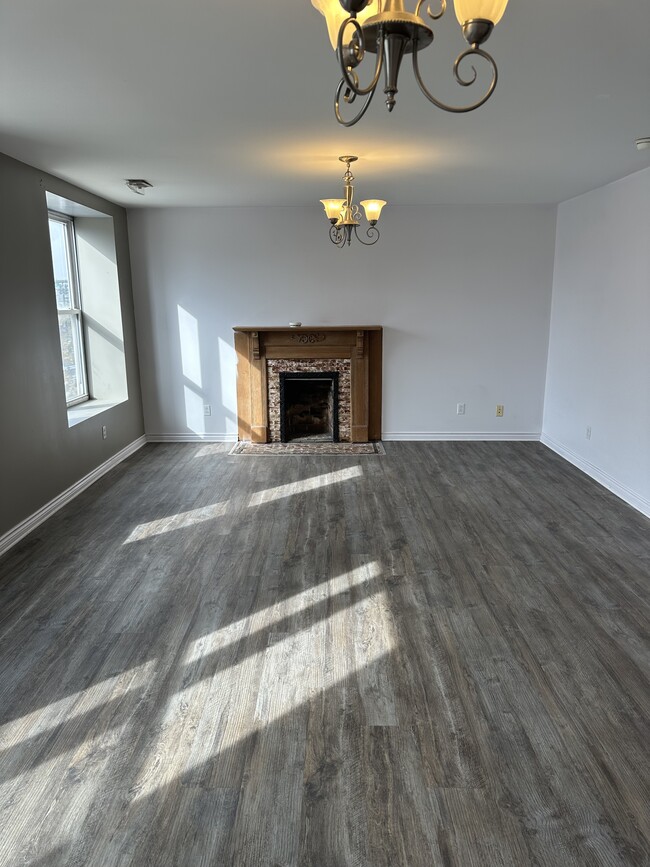 1323 Winchester Ave, Unit 1323 in Ashland, KY - Building Photo - Building Photo