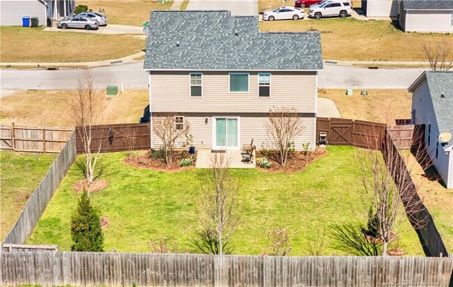 2112 Yellowbrick Rd in Fayetteville, NC - Building Photo - Building Photo