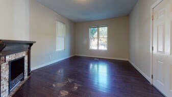 520 12th Ave SE in Minneapolis, MN - Building Photo