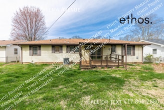 1934 S Thelma Ave in Springfield, MO - Building Photo - Building Photo