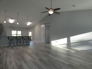 4985 Creekside Ln in Milton, FL - Building Photo - Building Photo