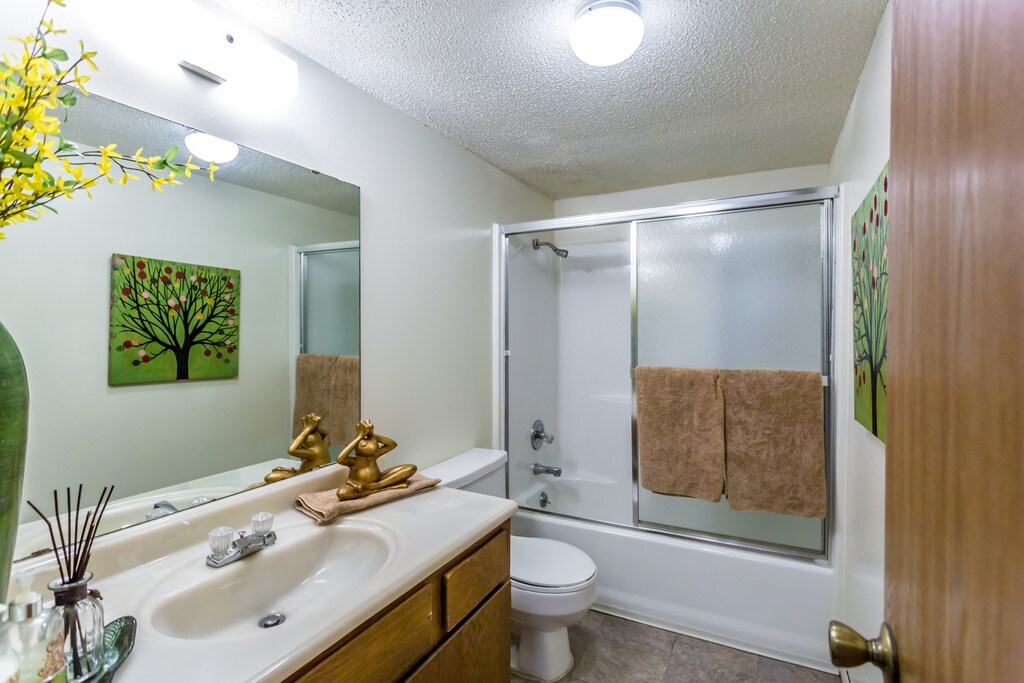 Meadow Lake Apartments in Searcy, AR