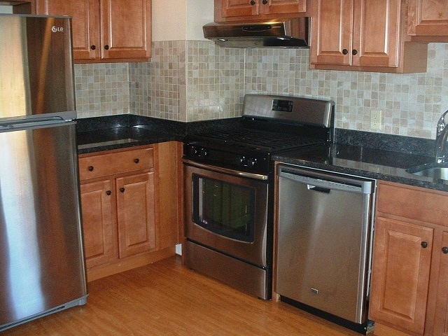 101 Waltham St, Unit 302 in Watertown, MA - Building Photo - Building Photo