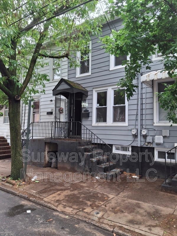 183 Washington St in Trenton, NJ - Building Photo - Building Photo