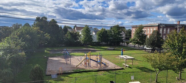760 Hallett St in Bridgeport, CT - Building Photo - Building Photo
