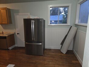 534 College St in Woodland, CA - Foto de edificio - Building Photo