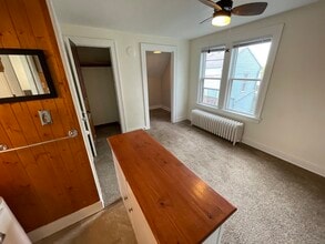 1815 N Astor St, Unit #A in Milwaukee, WI - Building Photo - Building Photo