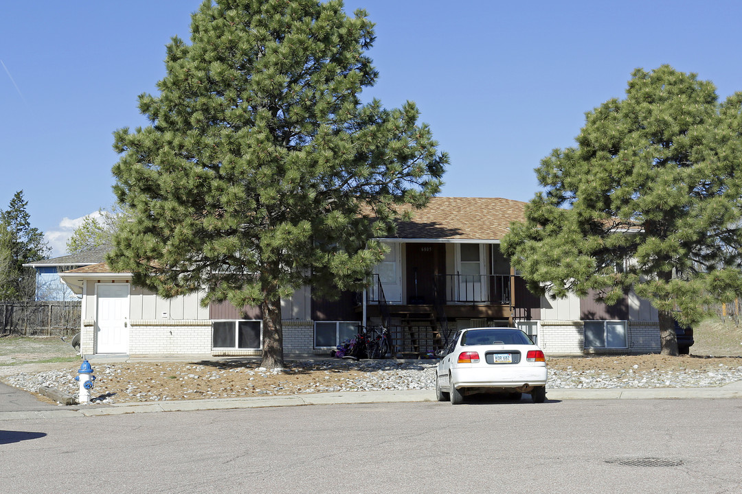 6805 Western Pl in Colorado Springs, CO - Building Photo