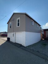 2911 Walnut St in McKeesport, PA - Building Photo