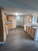 1001 NE 77th St in Ocala, FL - Building Photo - Building Photo